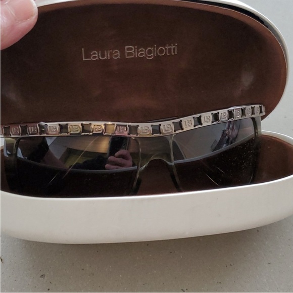 Laura Biagiotti Sunglasses - Shield Style with Detail - Picture 5 of 6